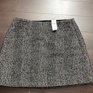 NEW Black and White Herringbone Skirt GAP size 0